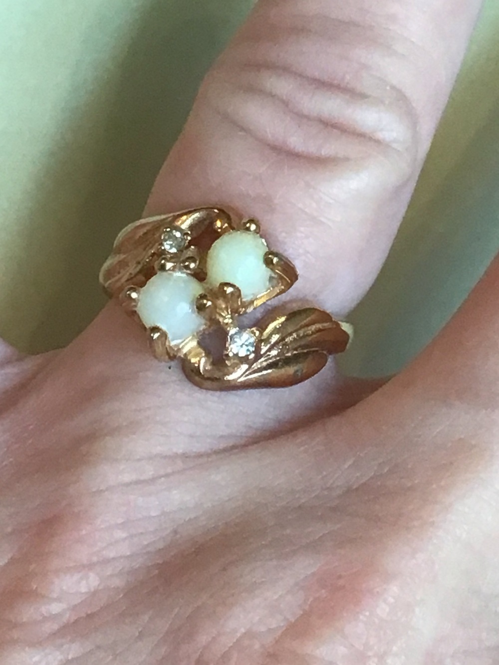 Vintage Gold Toned Ring with Beads and Rhinestones